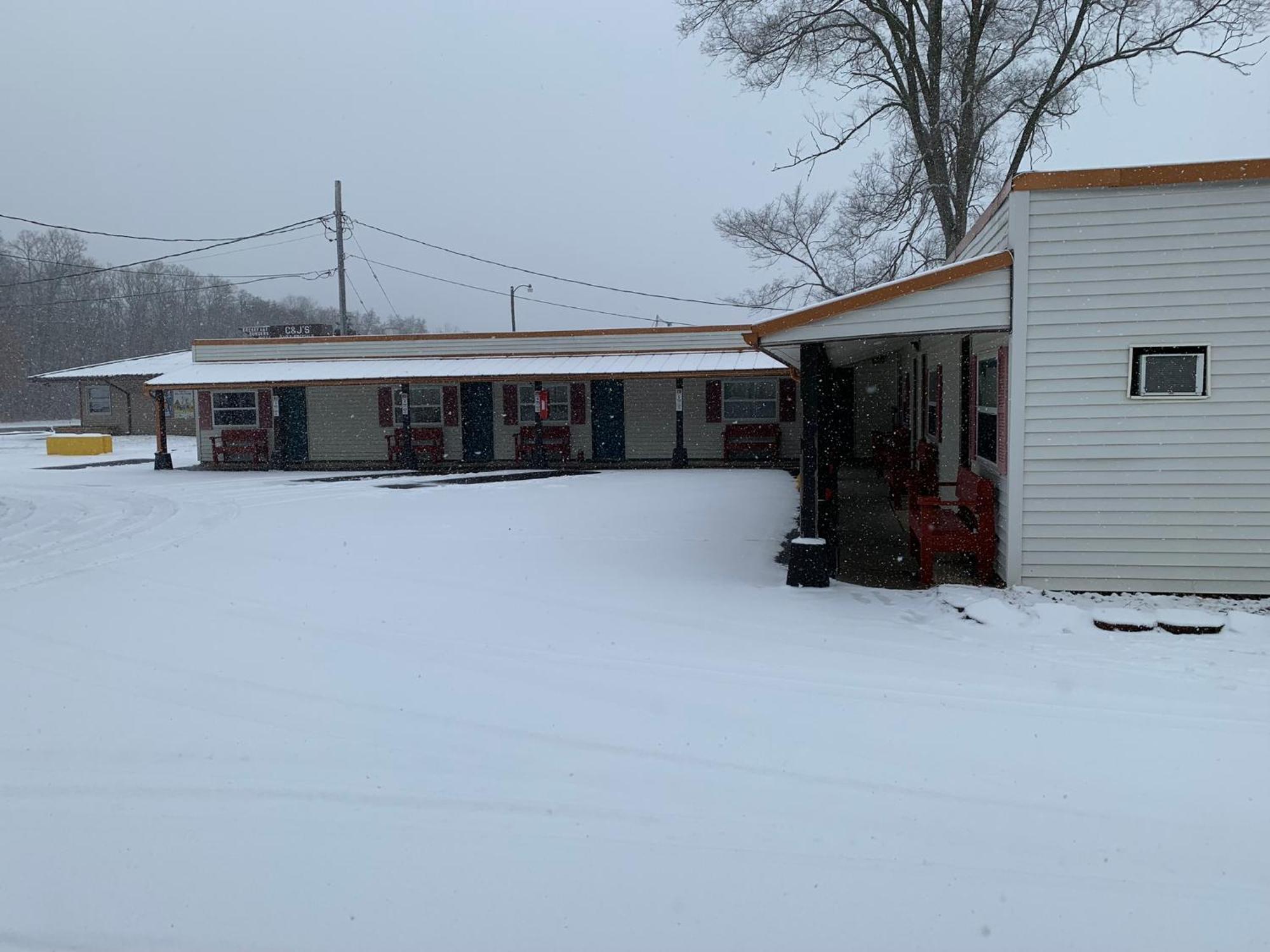 Tour Inn Motel Howard City Kültér fotó